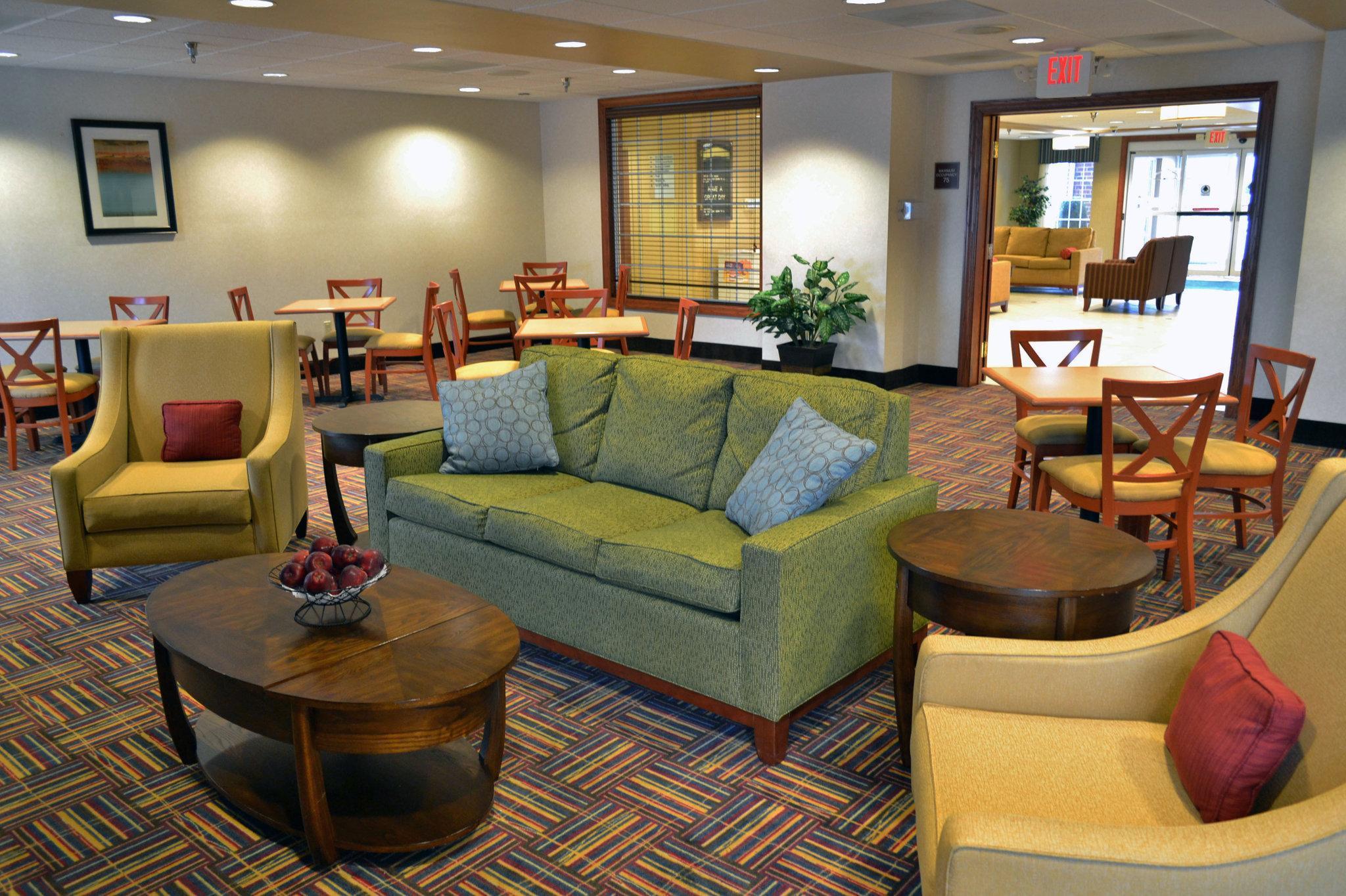 Holiday Inn Express Hotel & Suites Center Township By Ihg Monaca Exterior foto