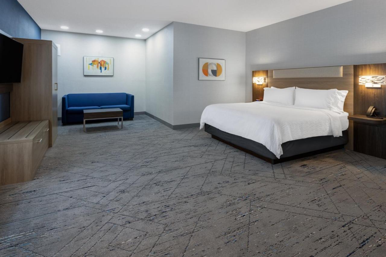 Holiday Inn Express Hotel & Suites Center Township By Ihg Monaca Exterior foto