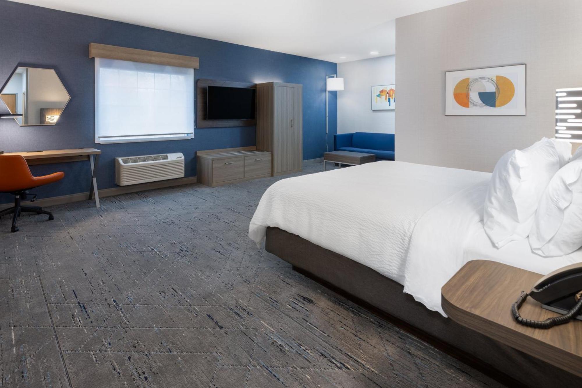 Holiday Inn Express Hotel & Suites Center Township By Ihg Monaca Exterior foto