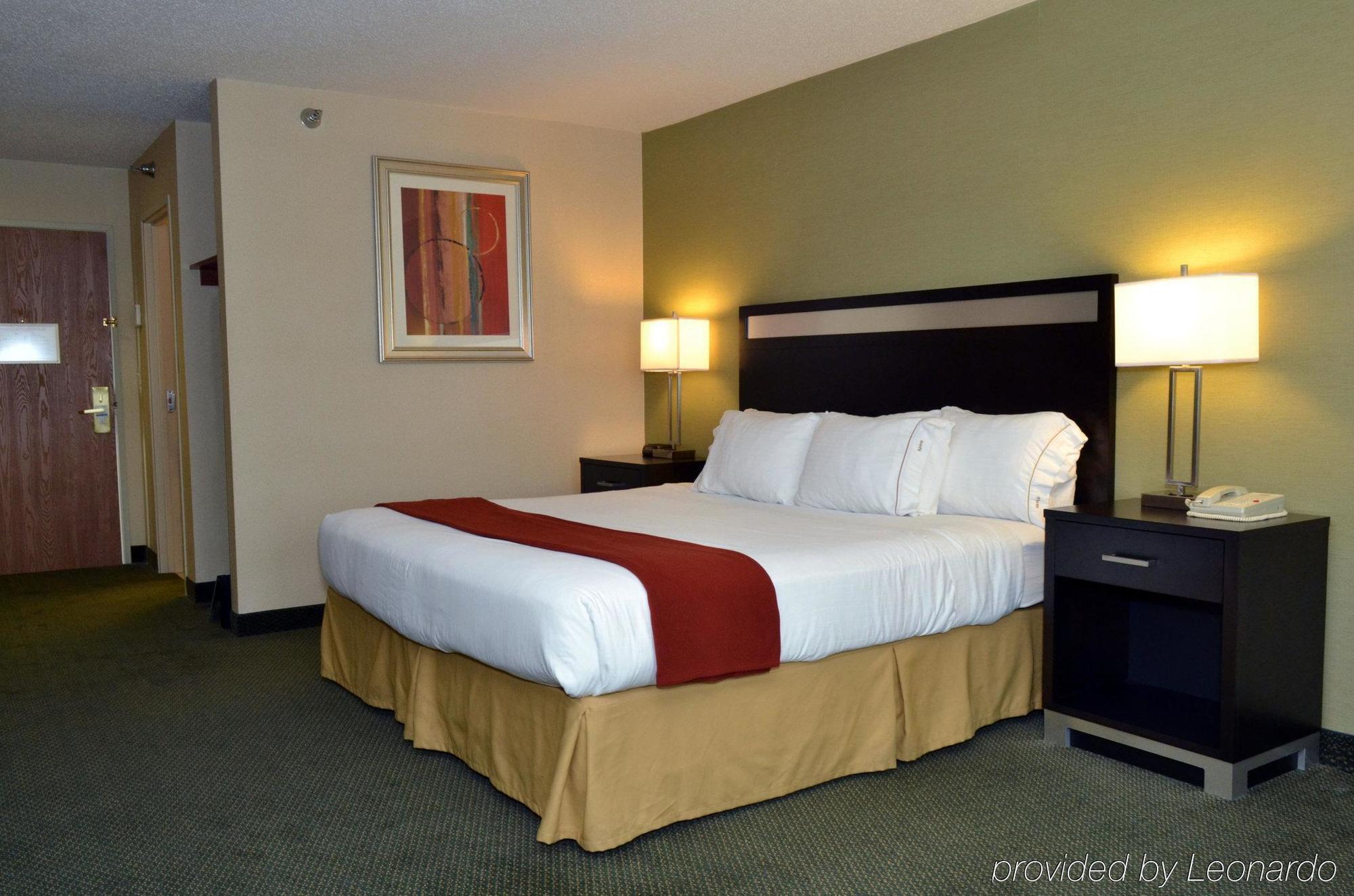Holiday Inn Express Hotel & Suites Center Township By Ihg Monaca Exterior foto