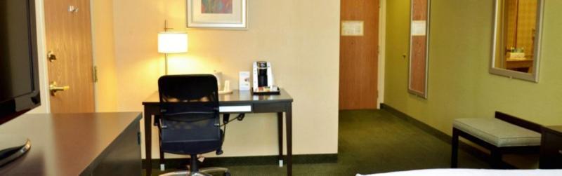 Holiday Inn Express Hotel & Suites Center Township By Ihg Monaca Exterior foto